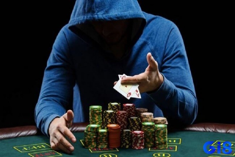 Bluff là gì trong poker? Bí quyết đánh lừa cao thủ